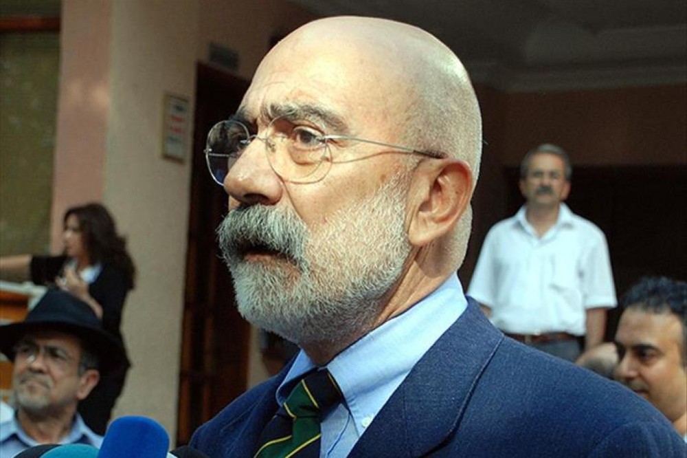 Mehmet Şevket EYGİ ile Yapılmış; Aktüel Meselelere Işık Tutan Bir Röportaj ve Ahmet ALTAN’a Ait Düşünülmesi Gereken Uyarıları İçeren Bir Yazı